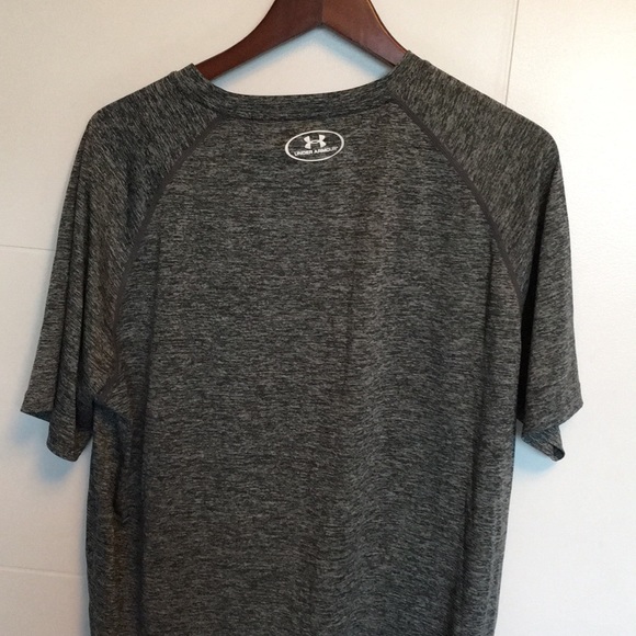 Under armour t-shirt - Picture 3 of 3